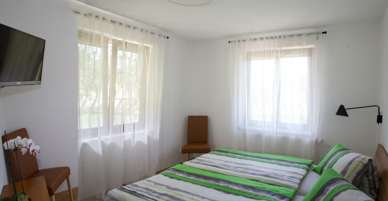 Gaestezimmer Buchegger Krumbach  Exteriör bild